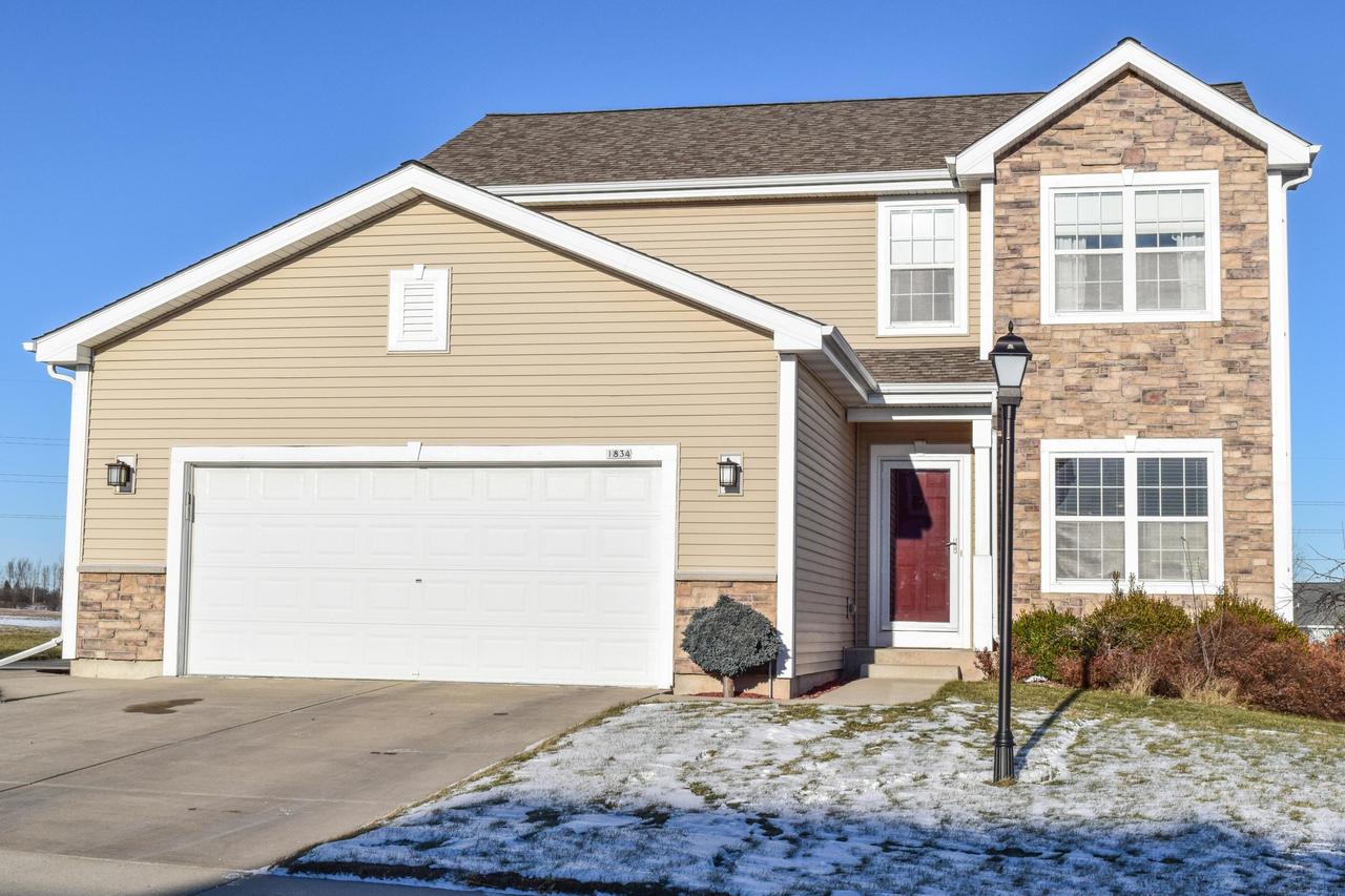 1834 Windrush Dr, Port Washington, WI 53024