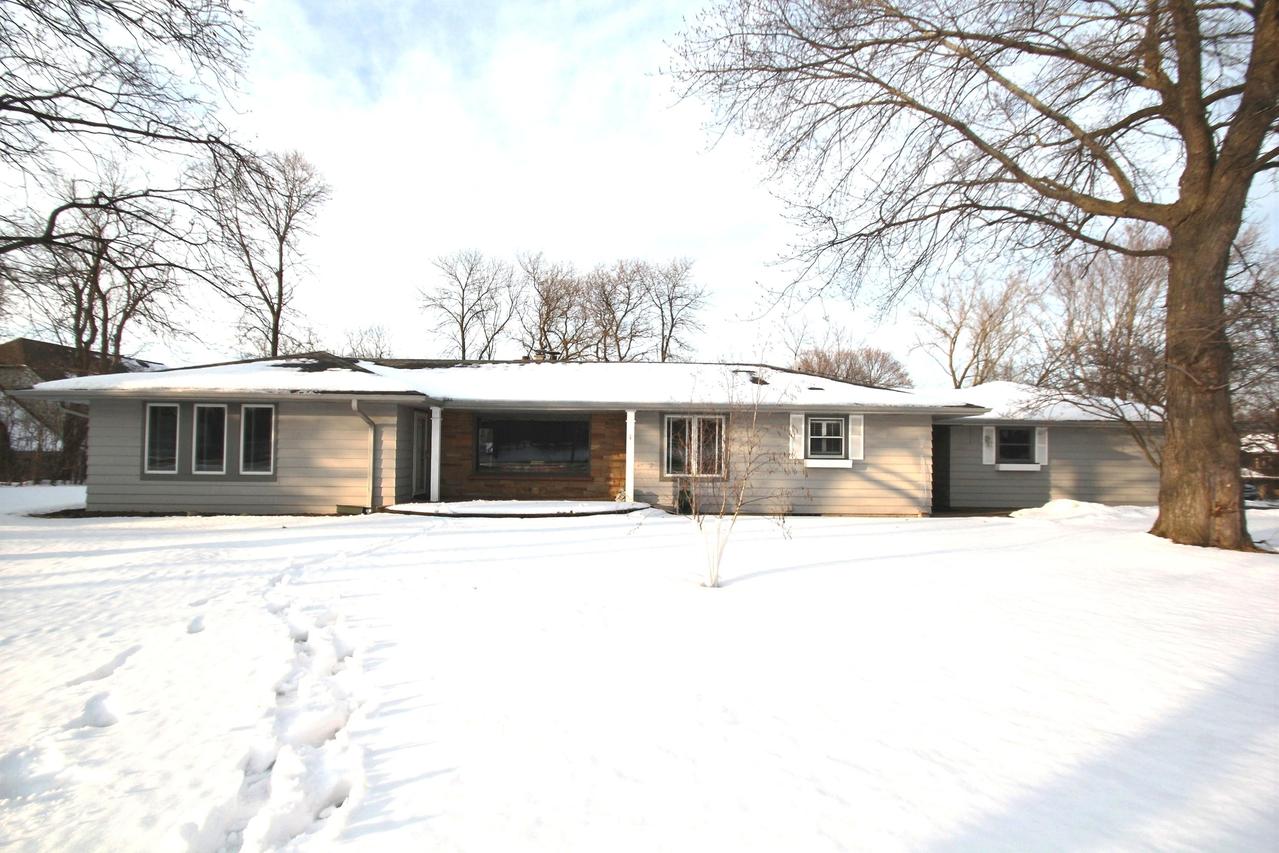 15100 W Bluemound Rd, Elm Grove, WI 53122