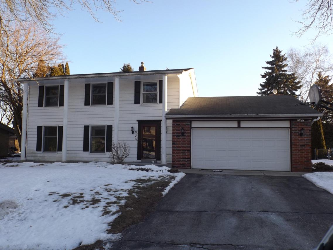 933 Hialeah Dr., Caledonia, WI 53402