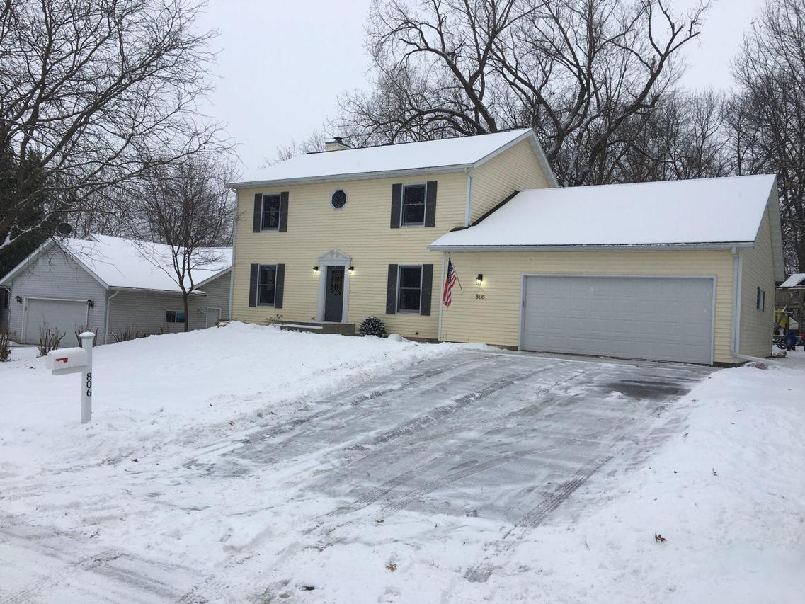 806 Amy Dr., Holmen, WI 54636