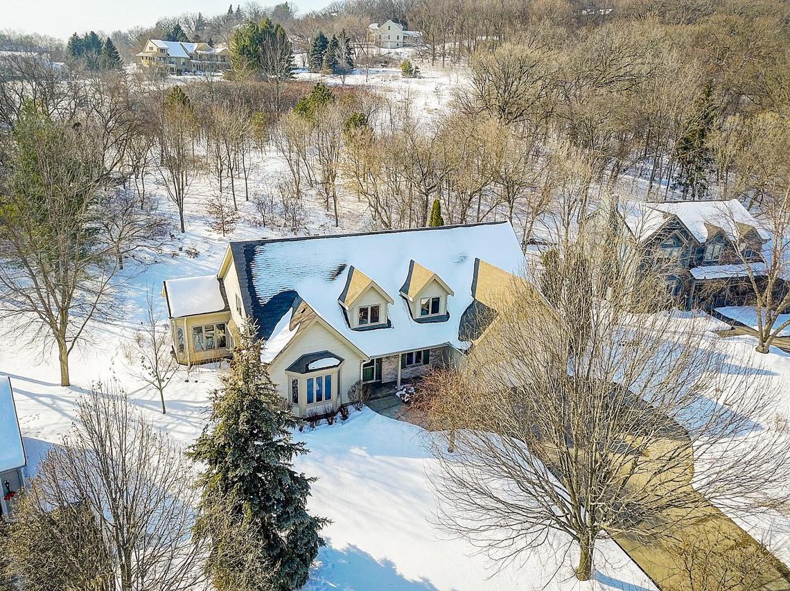 854 S Comanche Ln., Waukesha, WI 53188