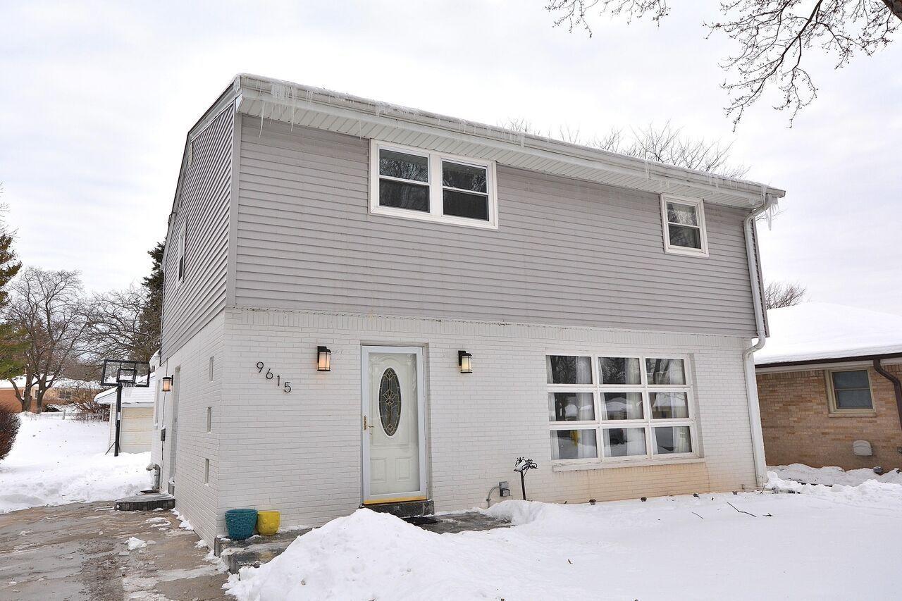 9615 W Palmetto Ave, Wauwatosa, WI 53222