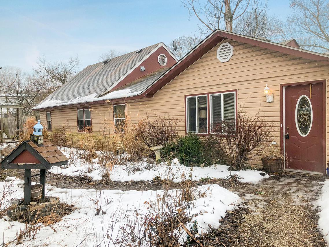 26838 110th St, Salem, WI 53179