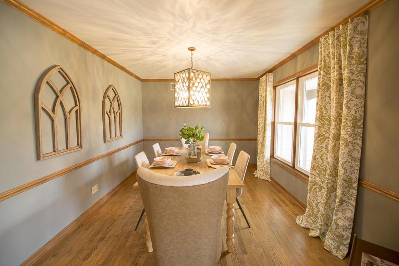 15515 Shamrock Ln, Brookfield, WI 53005