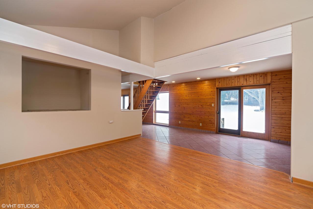 30931 Grand Dr, Waterford, WI 53185