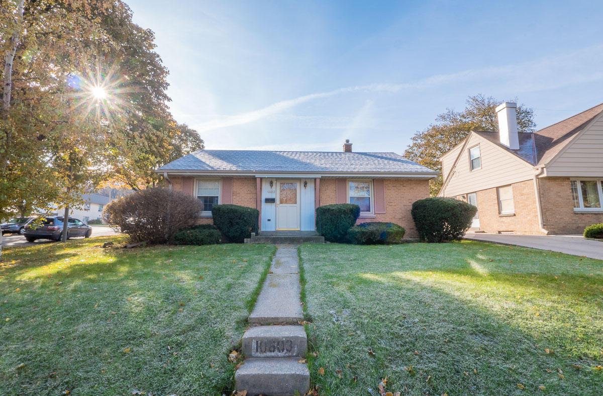 10603 W Hibbard Ave., Wauwatosa, WI 53226