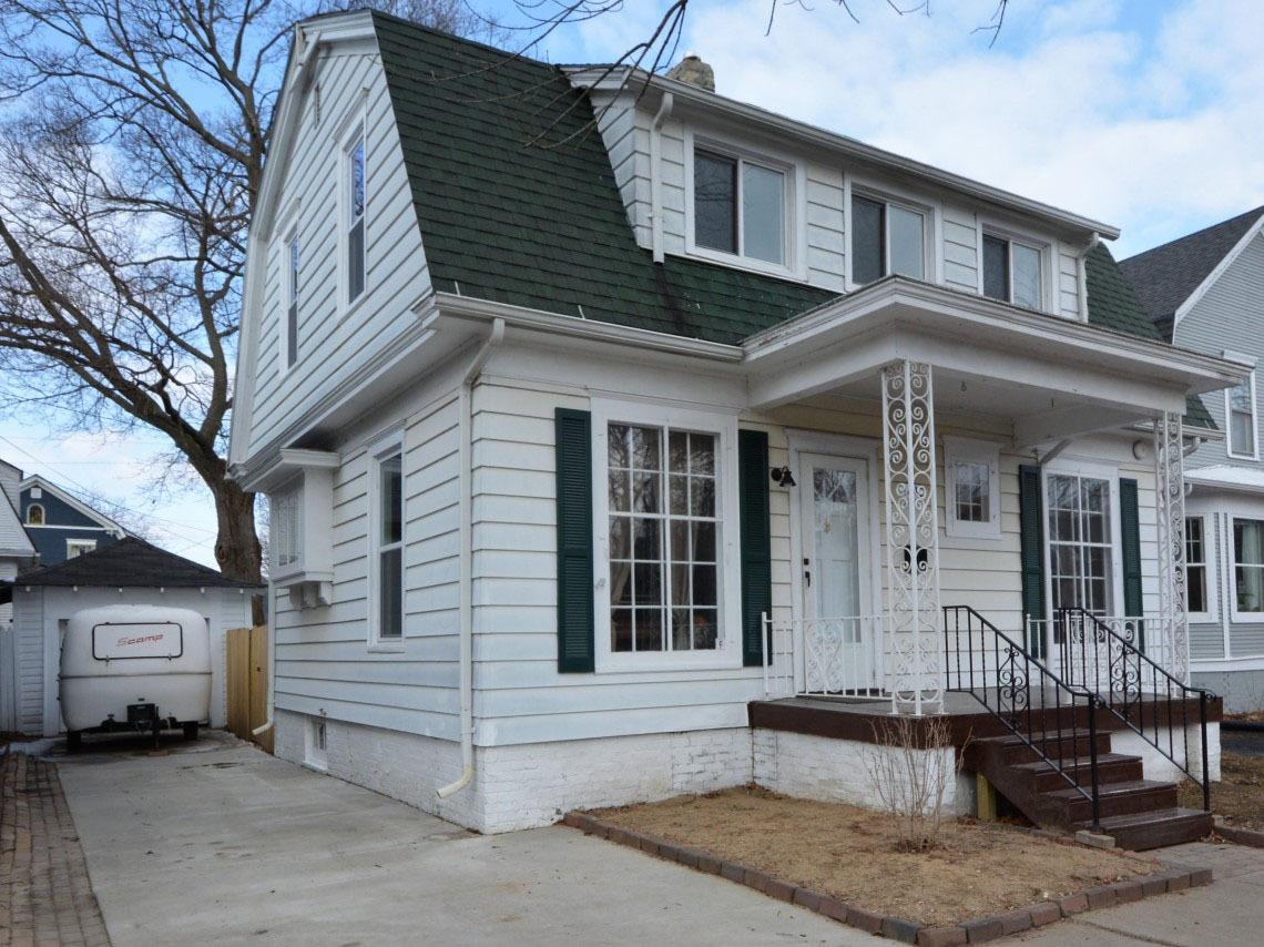 1842 Park Ave, Racine, WI 53403