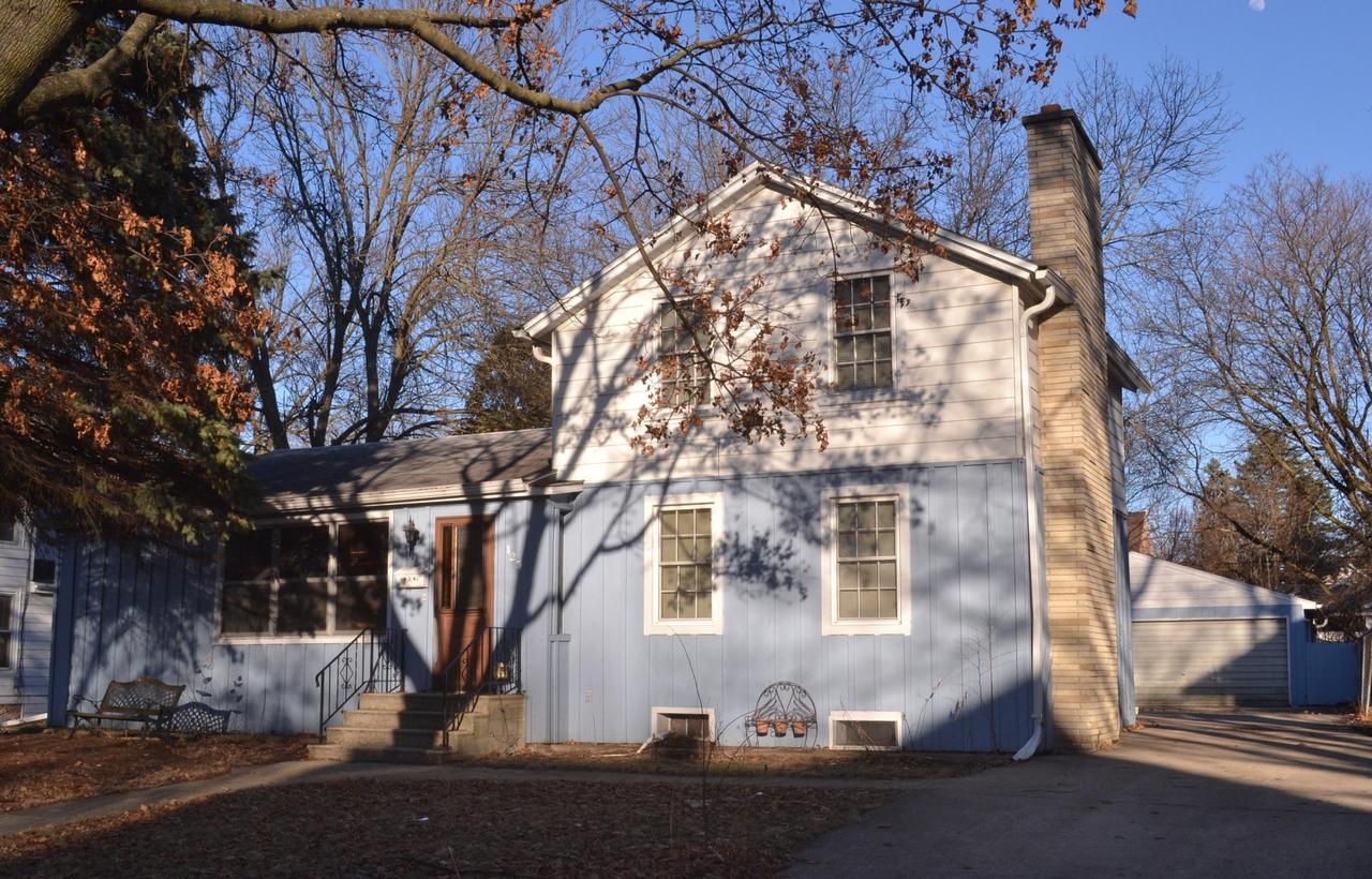 125 N James St., Waukesha, WI 53186