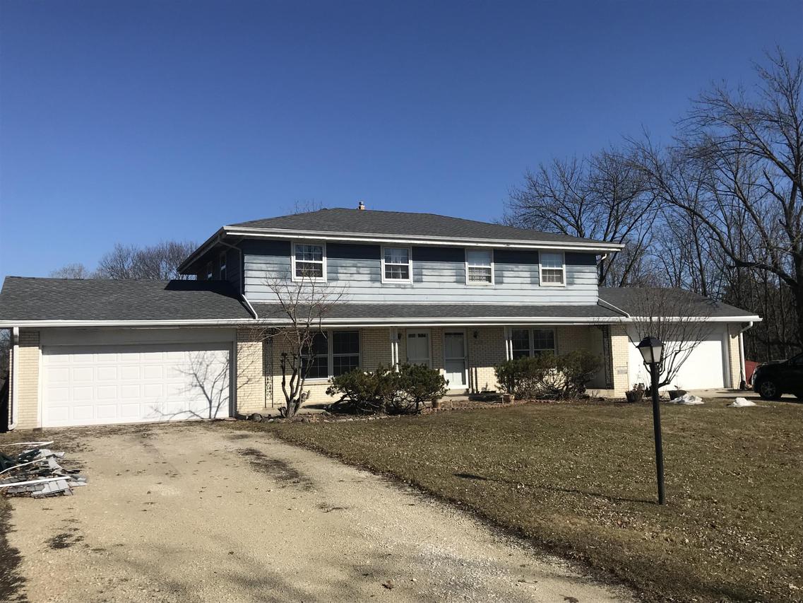 21240 Jill Ct, Brookfield, WI 53045