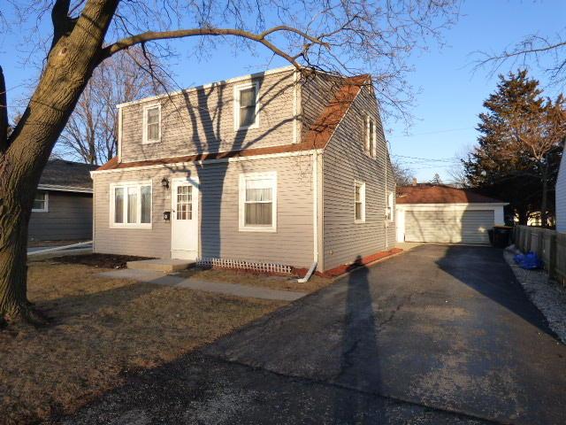 1014 S 112th St, West Allis, WI 53214