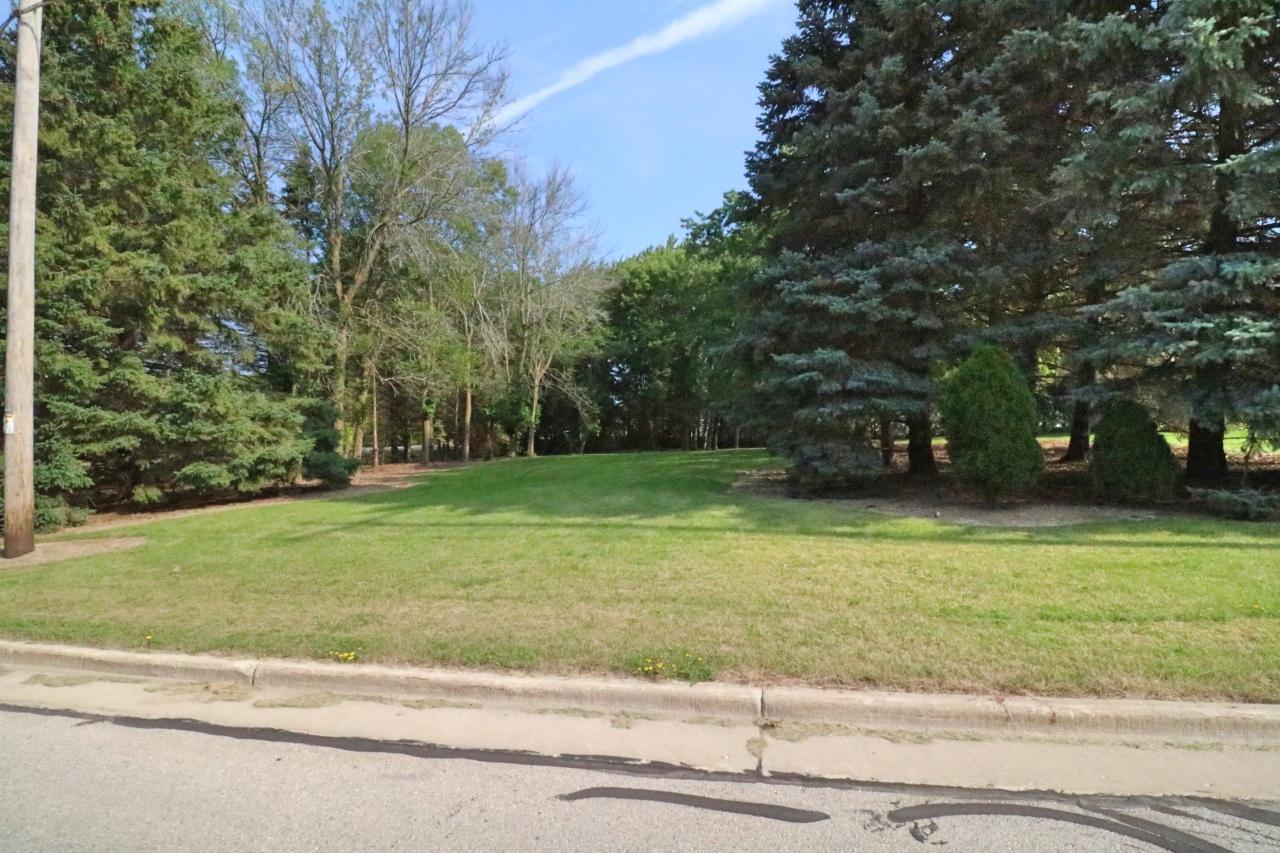 Lt0 W Cold Spring, New Berlin, WI 53151