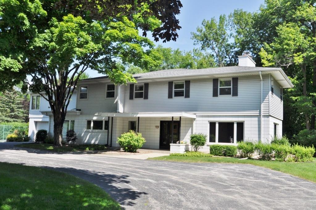 1434 E Brown Deer Rd, Bayside, WI 53217
