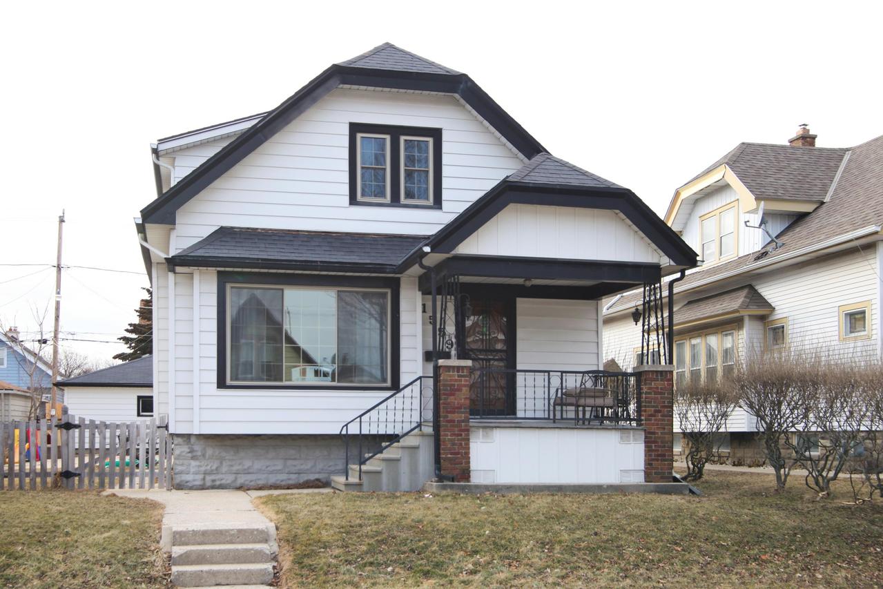 1559 S 57th St, West Allis, WI 53214