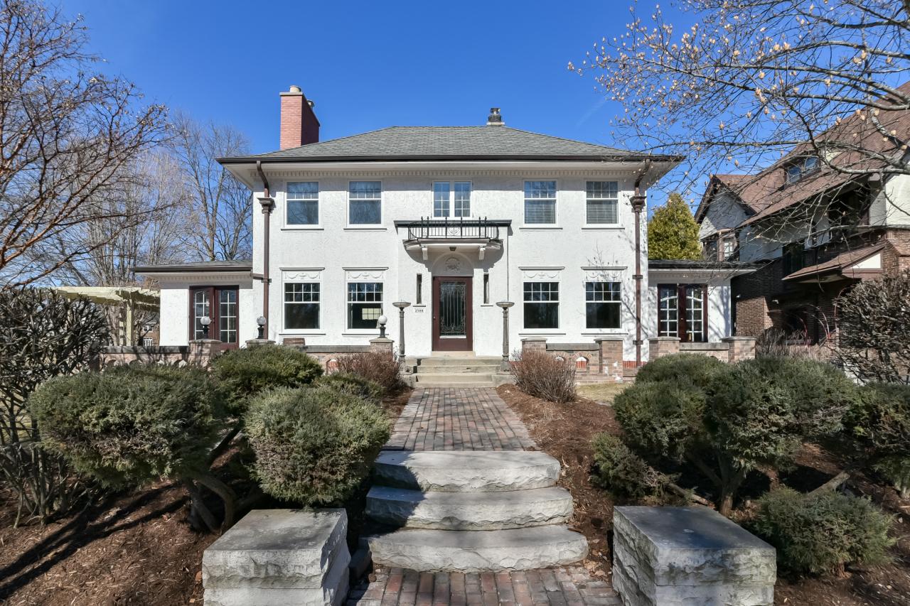 2500 E Lake Bluff, Shorewood, WI 53211