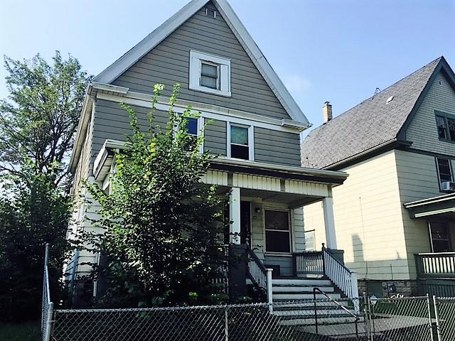 3725 W Garfield Ave., Milwaukee, WI 53208