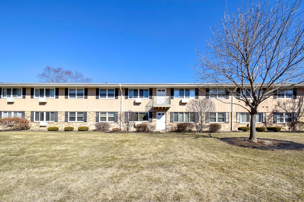 5700 W Wahner Ave. #214, Brown Deer, WI 53223