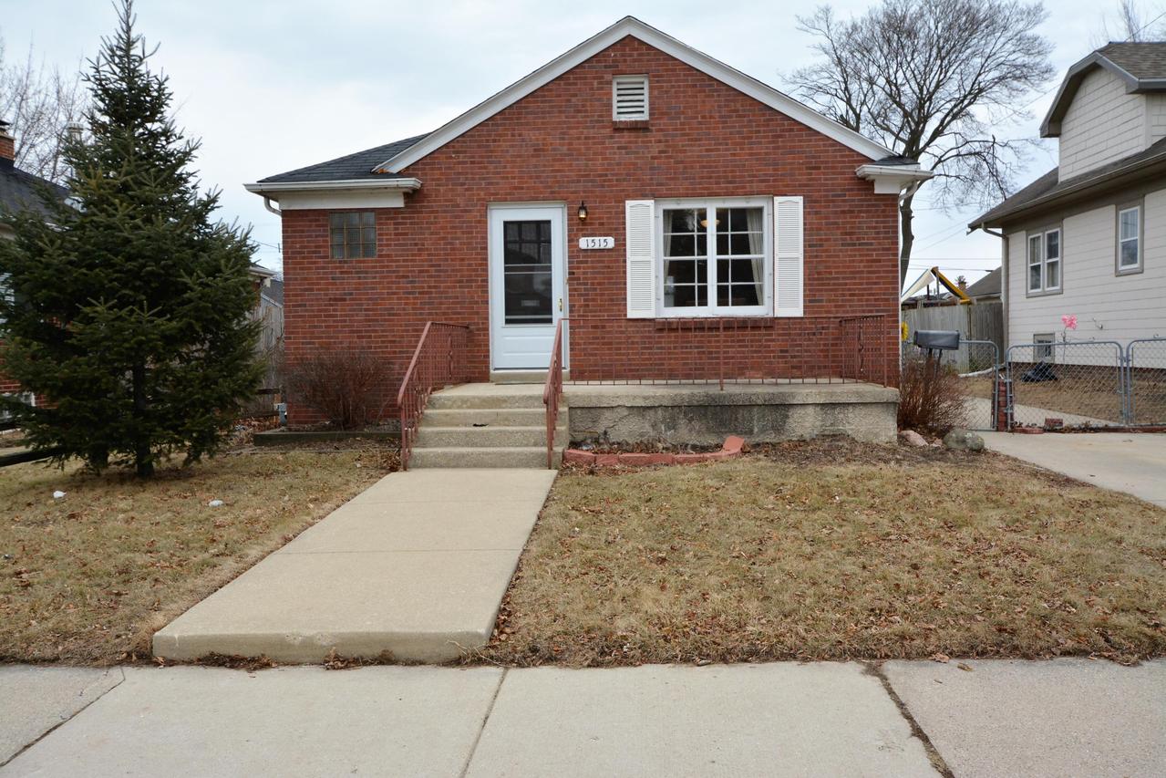 1515 Cleveland Ave, Racine, WI 53405