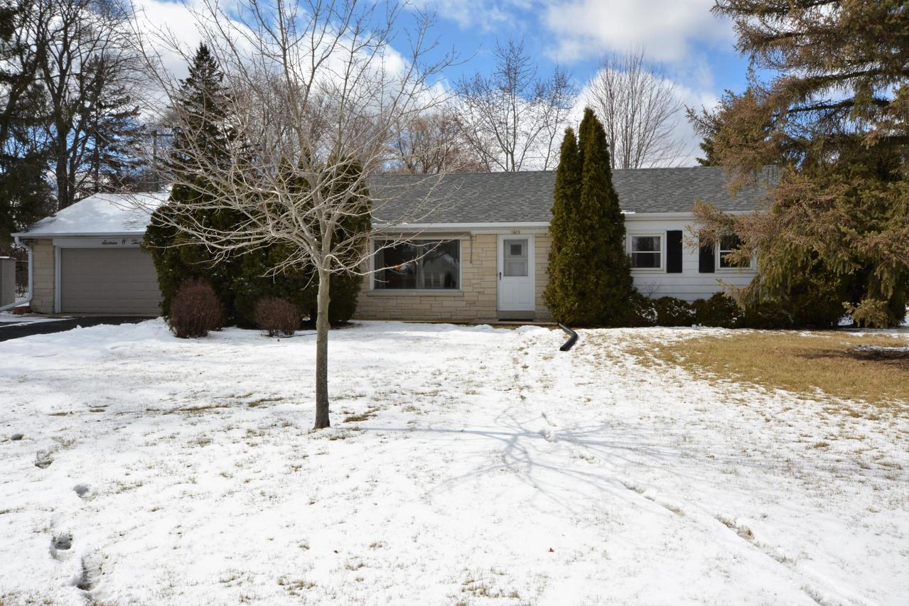 1603 S Sunnyslope Rd., New Berlin, WI 53151