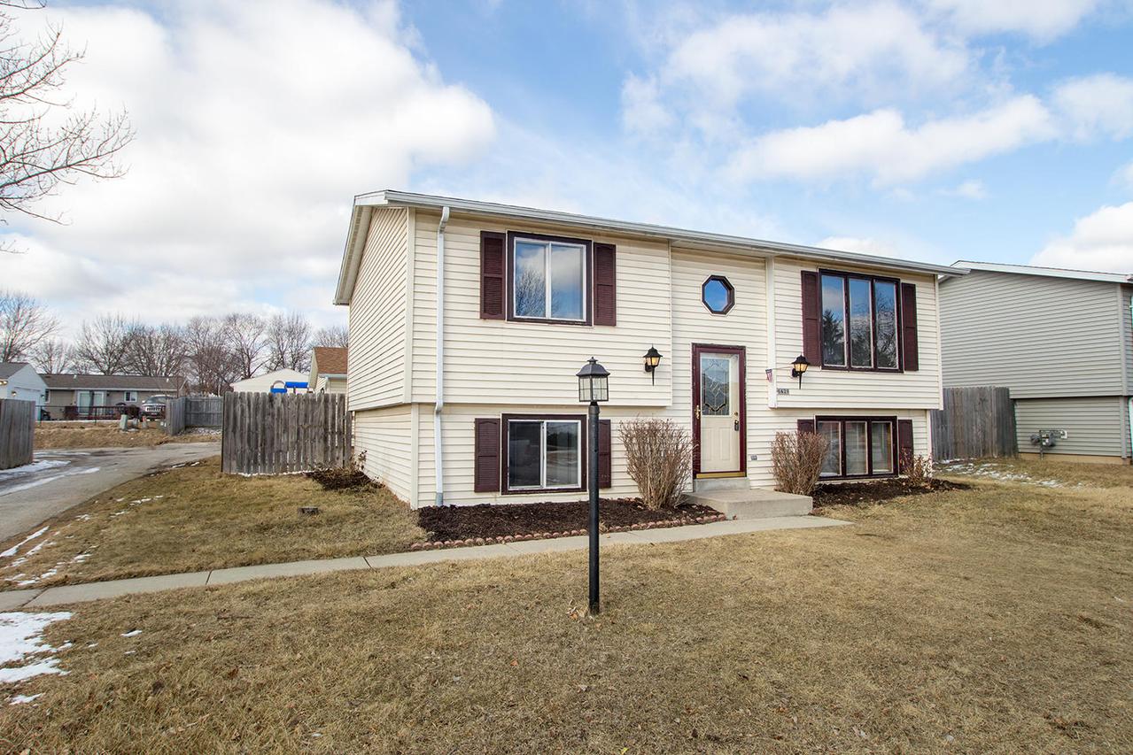 6429 N 104th St, Milwaukee, WI 53224