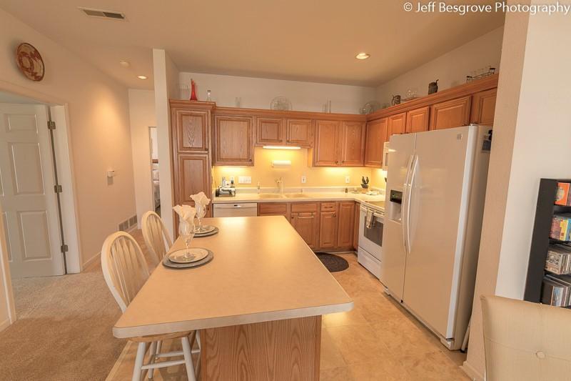 N16W26880 Conservancy Dr #B, Pewaukee, WI 53072