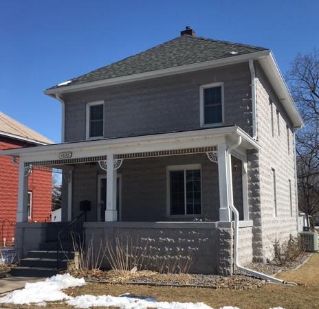 1636 Loomis St., La Crosse, WI 54603