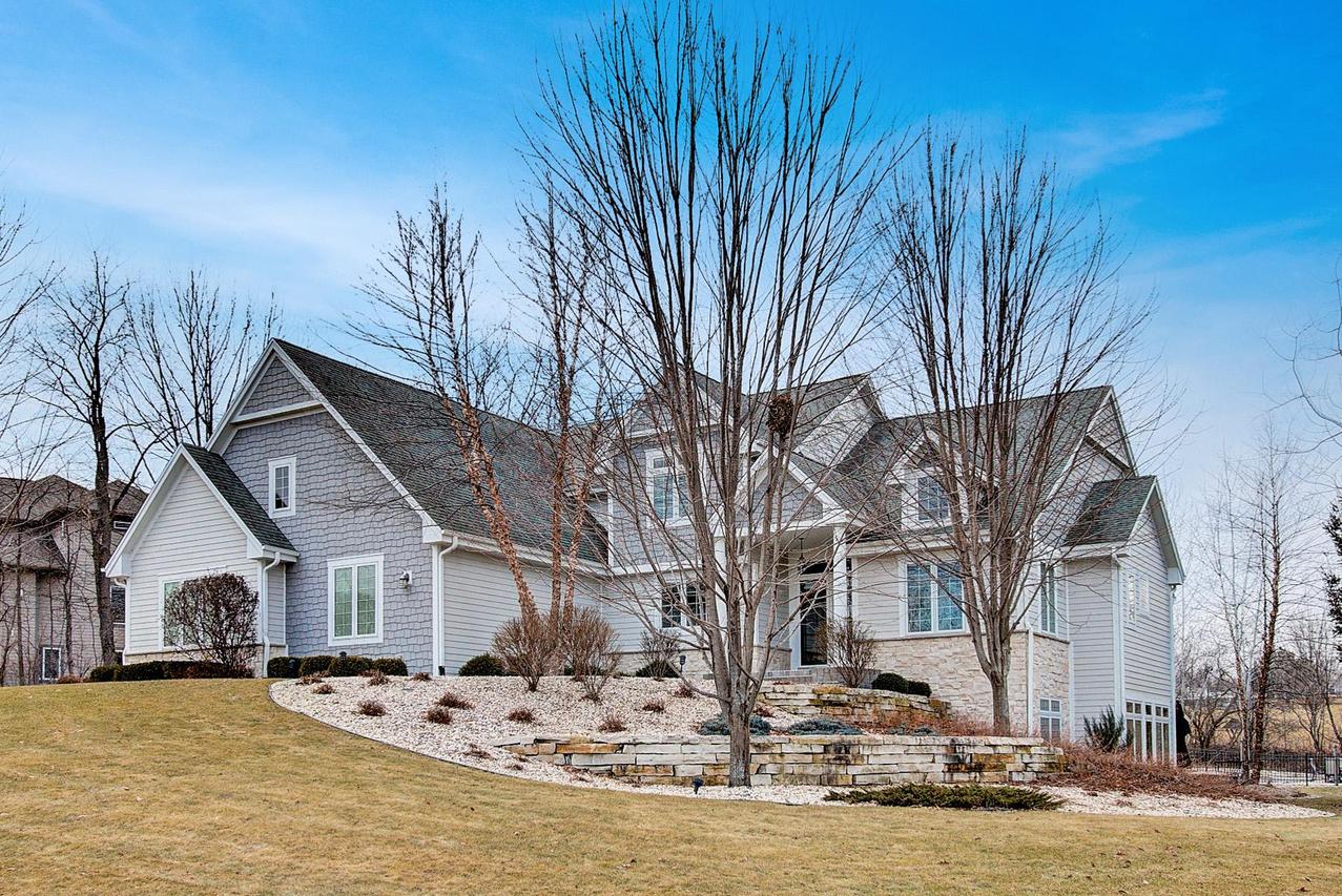 W252N4885 Aberdeen Dr, Lisbon, WI 53072