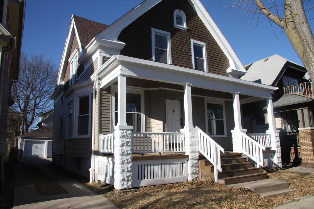 1211 N 43rd St, Milwaukee, WI 53208