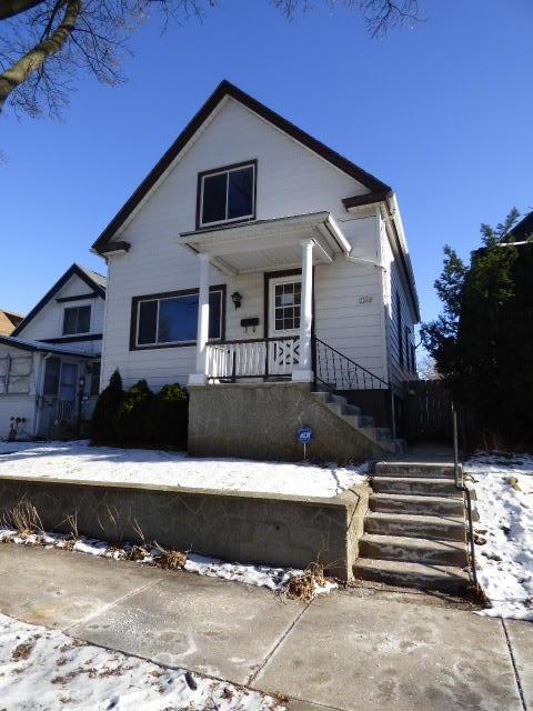 2556 S 34th St, Milwaukee, WI 53215