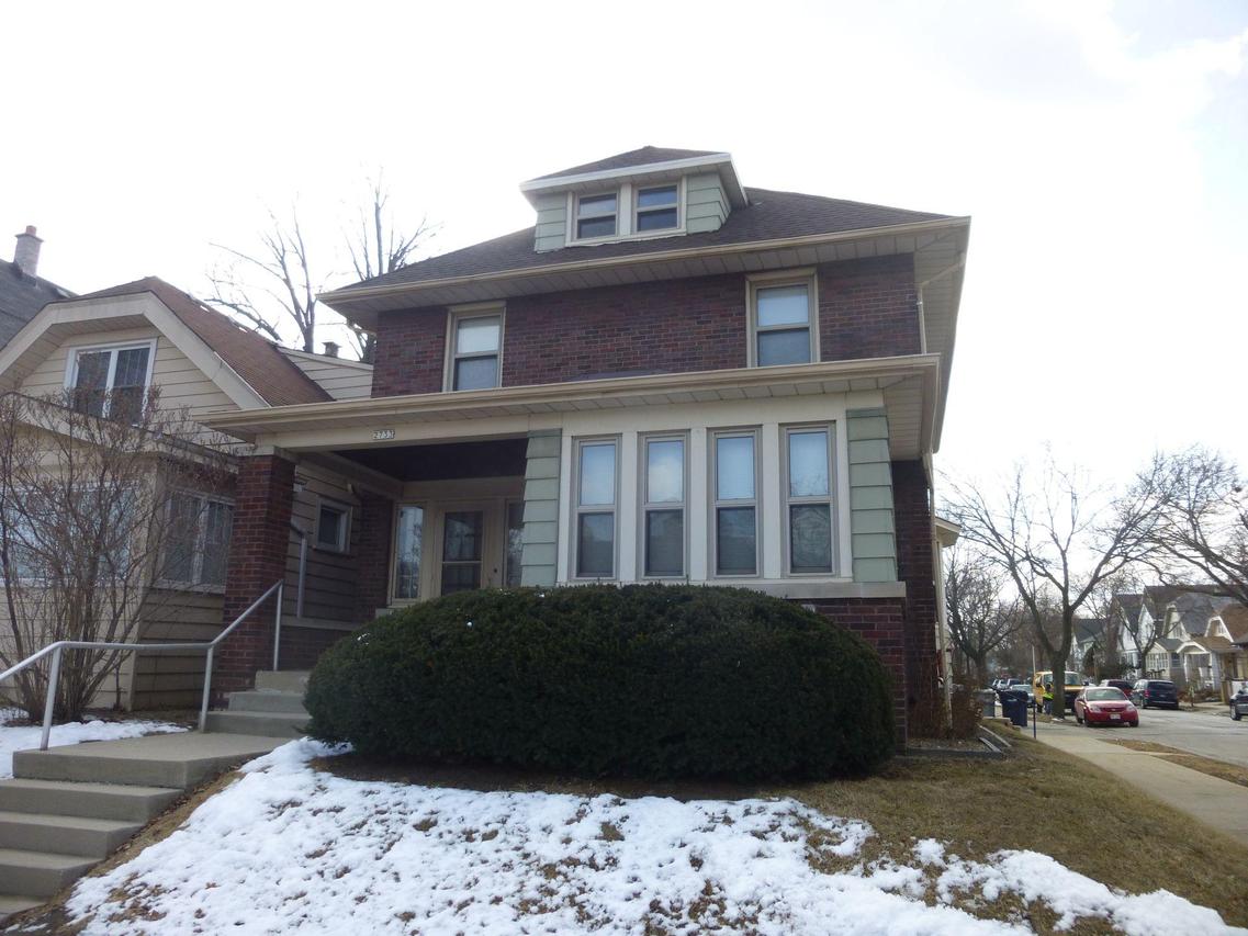 2733 W Lapham St, Milwaukee, WI 53215