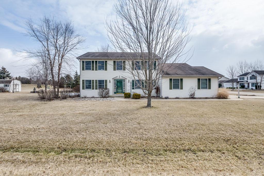 24686 121st Pl, Salem Lakes, WI 53179