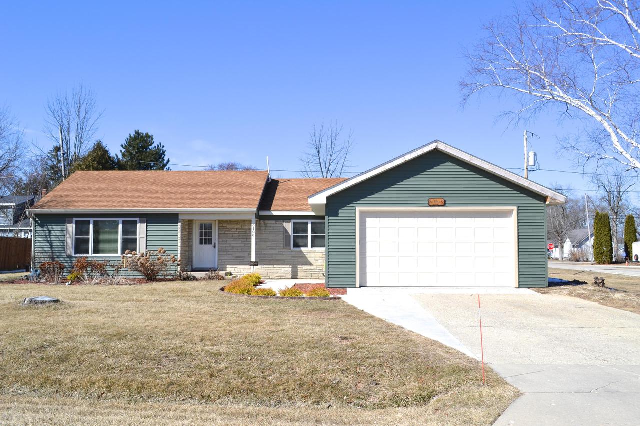 6106 245th Ave, Paddock Lake, WI 53168