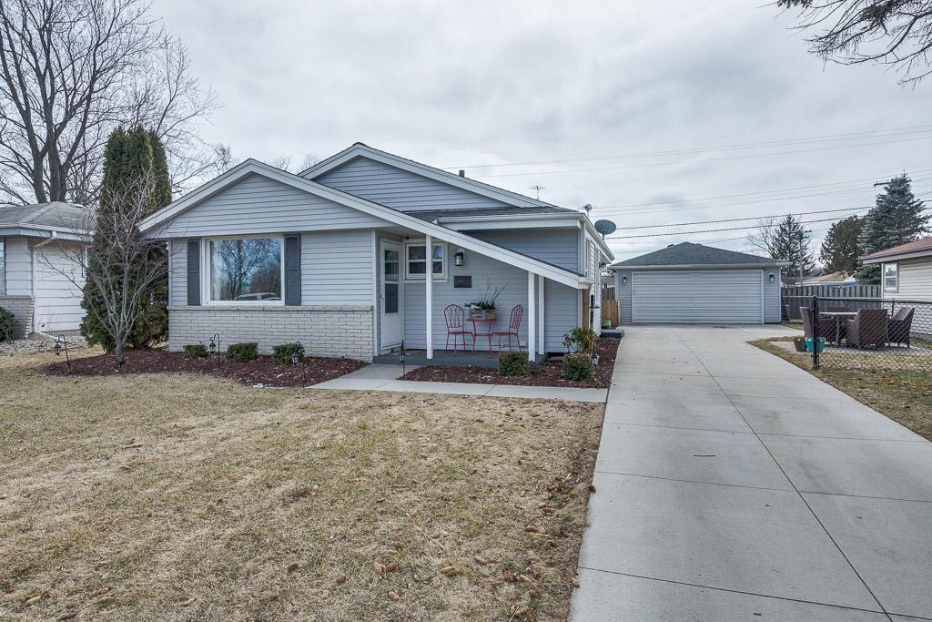 2609 33rd St, Kenosha, WI 53140