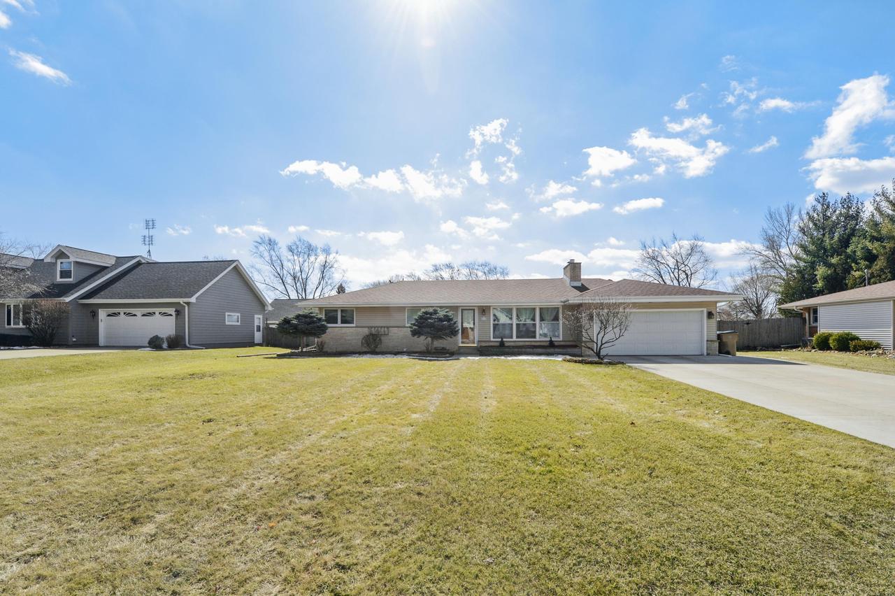 5211 84th St, Pleasant Prairie, WI 53142