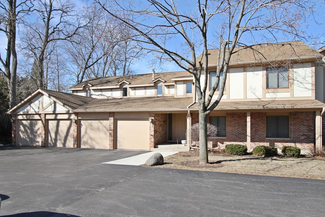 705 S Lake Shore #2C, Lake Geneva, WI 53147