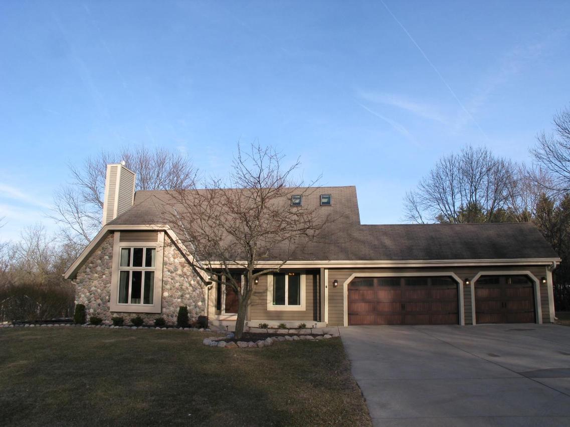 W276N1880 Spring Creek Dr., Pewaukee, WI 53072