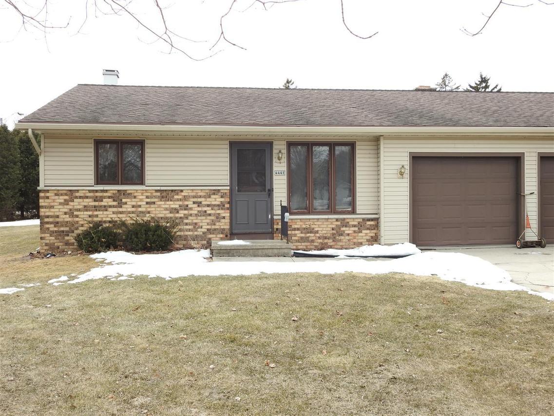 4441 Just Ct., Manitowoc, WI 54220