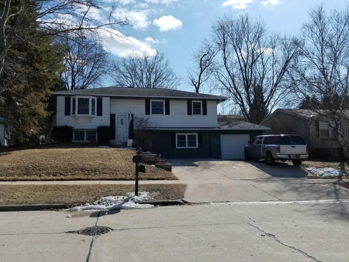 1313 S Roosevelt Dr., West Bend, WI 53090