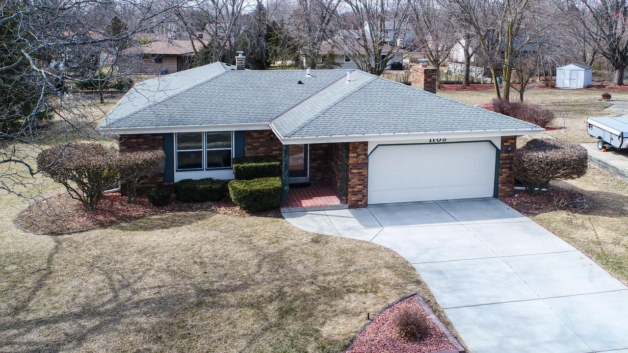 1105 Eastern Trl, Mukwonago, WI 53149