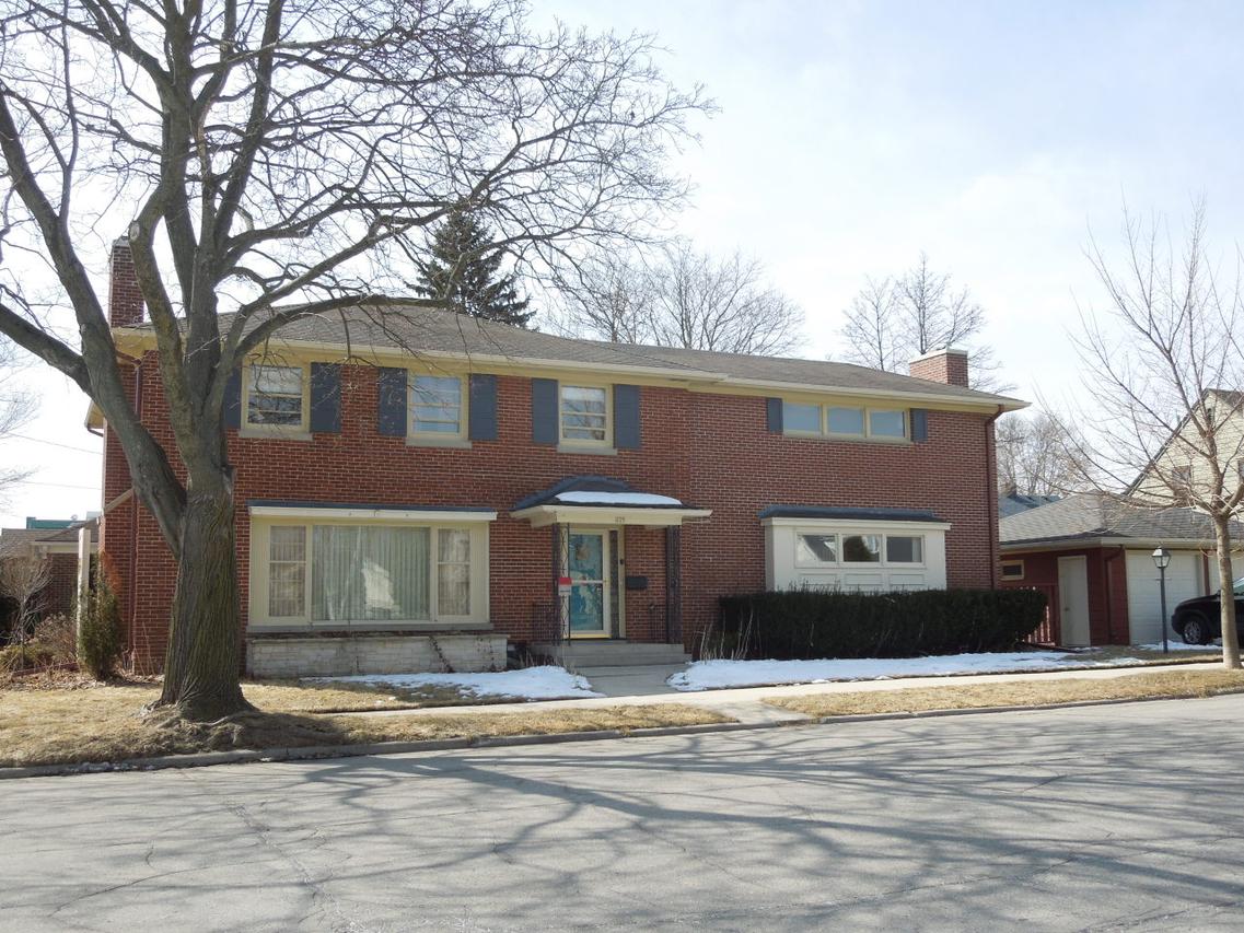 605 Highland Terr, Sheboygan, WI 53083