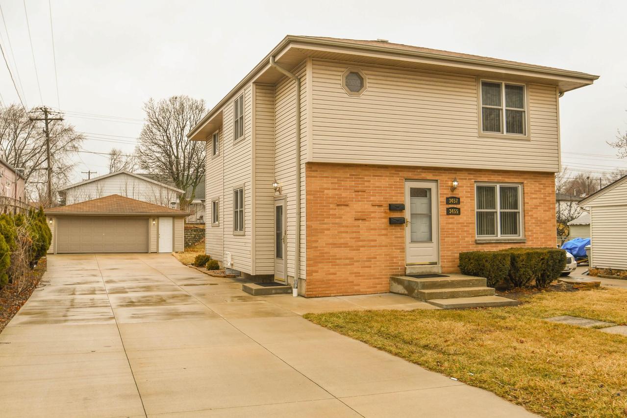 3455 S 84th St, Milwaukee, WI 53227