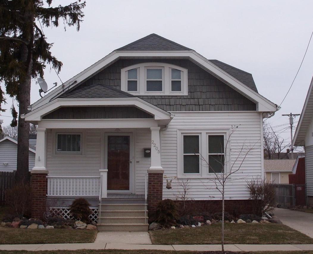 2205 Ashland Ave, Racine, WI 53403