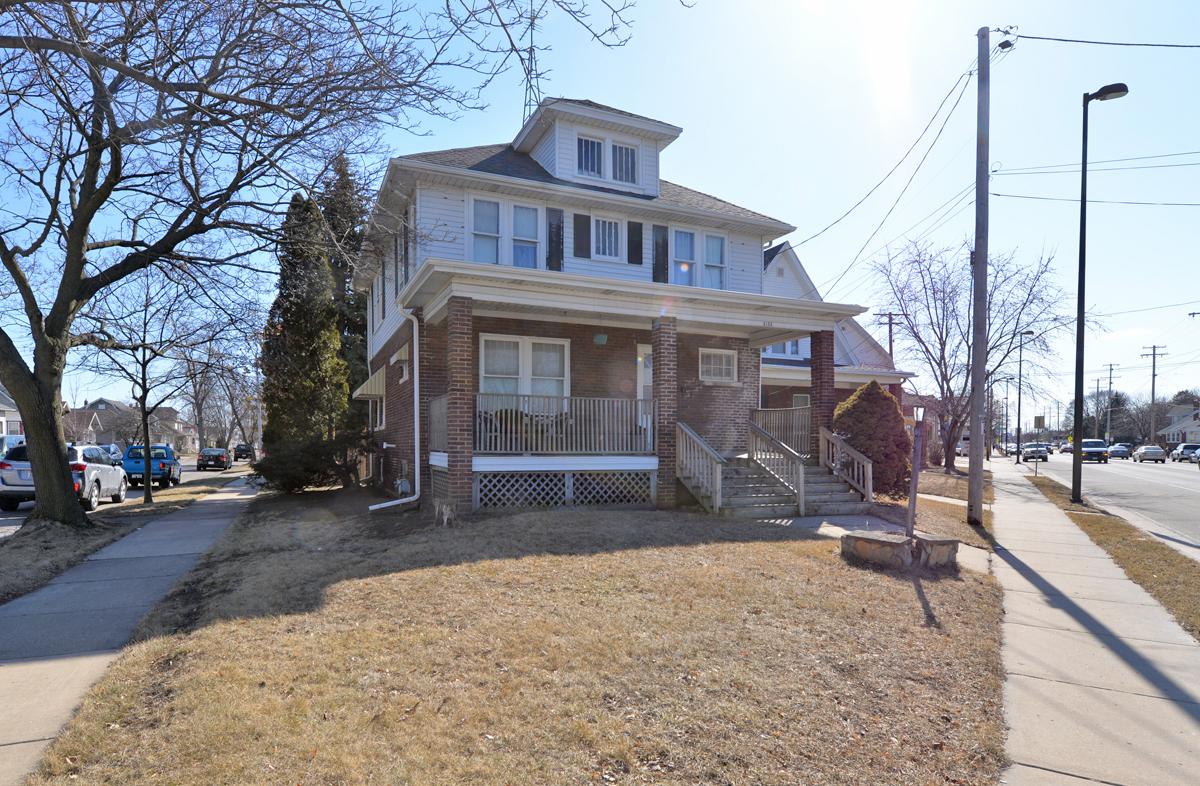 3103 Roosevelt Rd, Kenosha, WI 53142