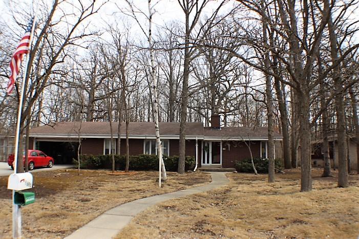 8690 N 51st St, Brown Deer, WI 53223