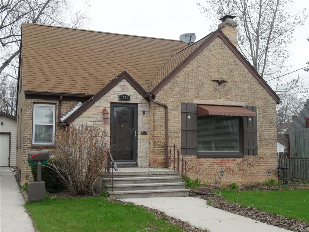 1714 Wisconsin Ave., Manitowoc, WI 54220