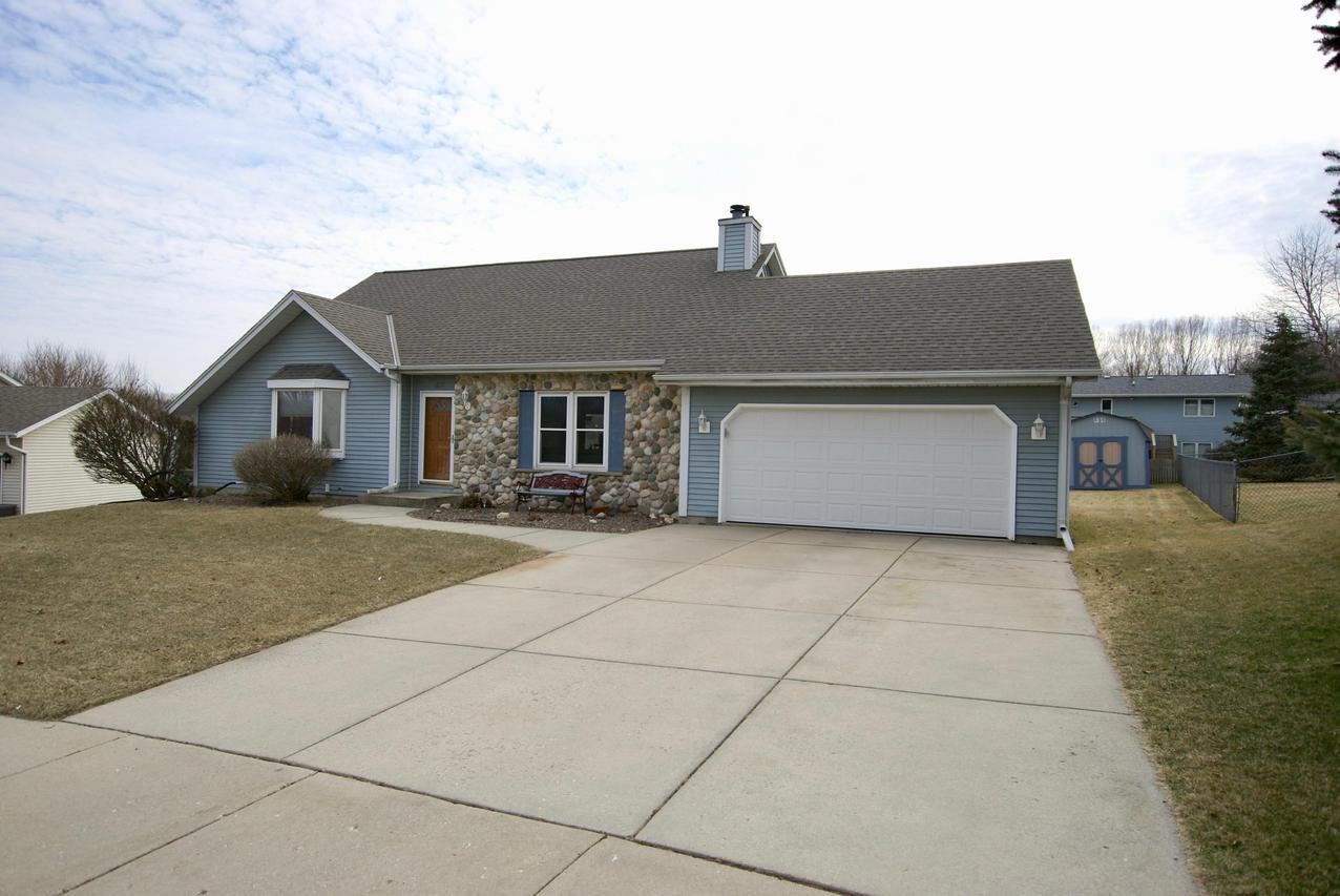 314 Stewart Hill, Waukesha, WI 53188