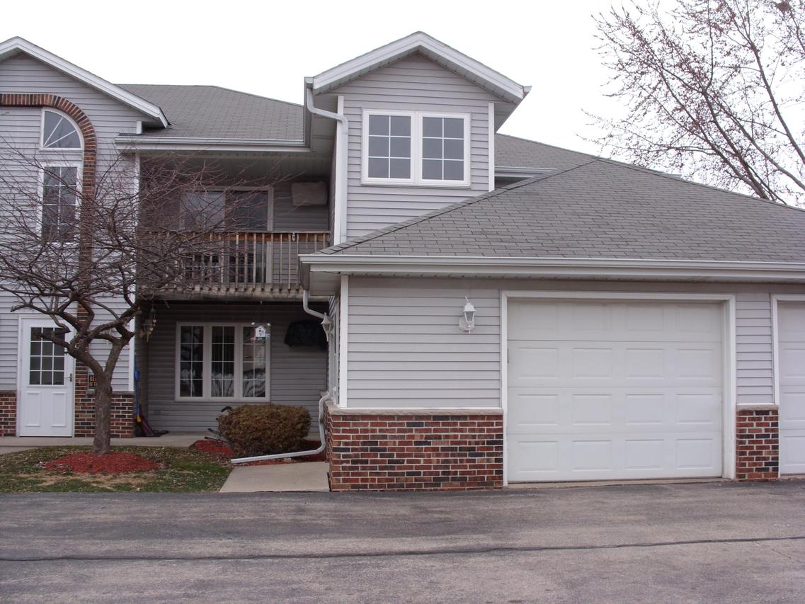 514 Root Ave #D, Hartford, WI 53027