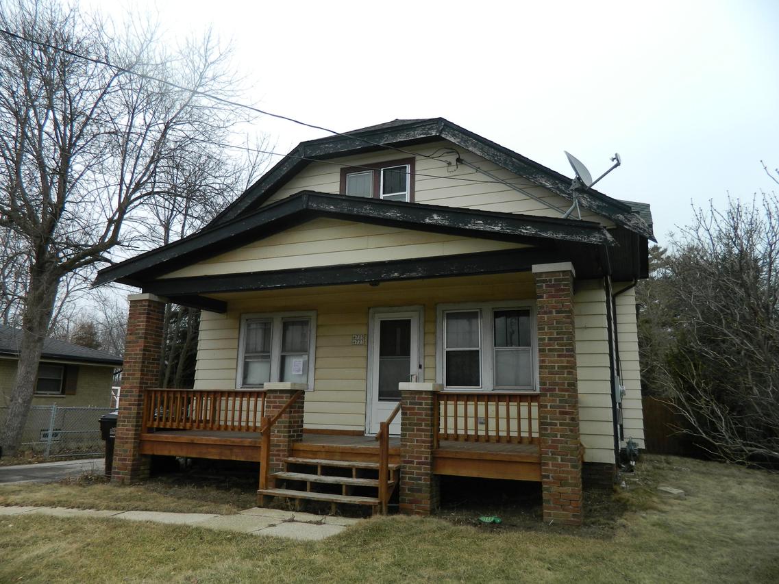 4723 Douglas Ave, Caledonia, WI 53402