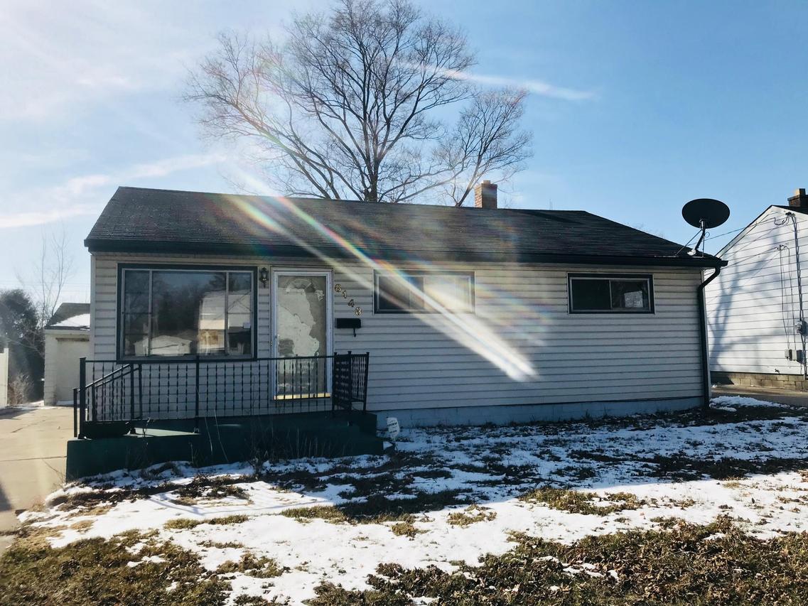 8143 W Kathryn Ave, Milwaukee, WI 53218