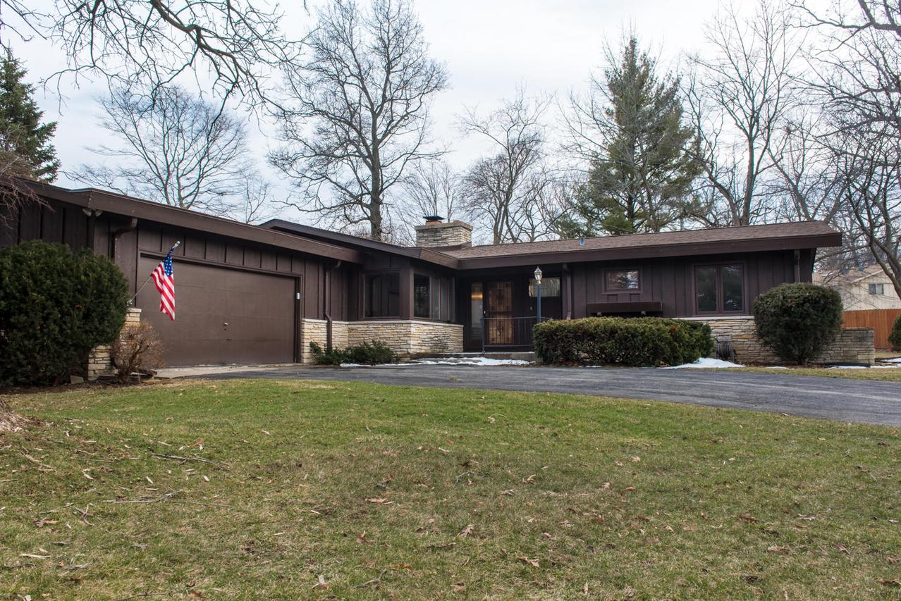 11801 Indian Tr., Hales Corners, WI 53130