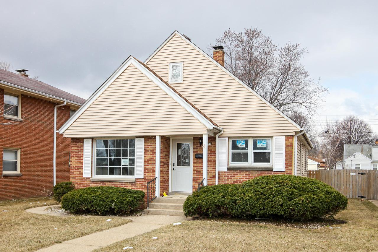 4309 N 61st St, Milwaukee, WI 53216